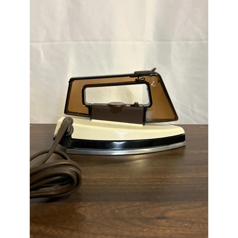 VintageBLACK+DECKER Stowaway Corded Adjustable Steam Iron, Steam, Folding Handle